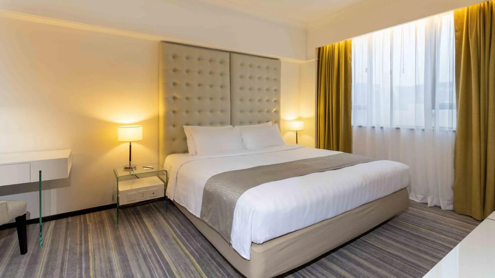****  Panda Hotel Hong Kong China